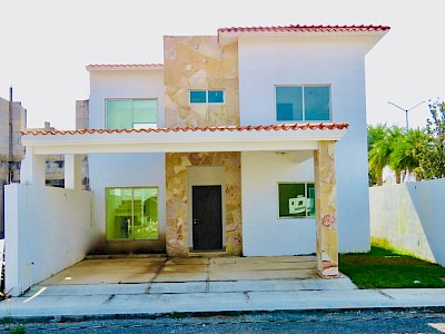 CASA EN PRIVADA CONKAL AMENIDADES MOD ATZIRI