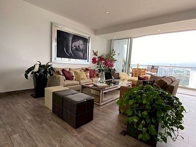 Departamento Semi-Nuevo, con excelente vista
