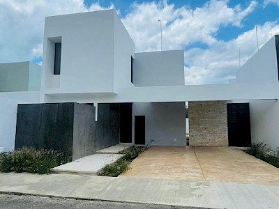 PREVENTA DE CASA EN PRIVADA "PRADERAS DEL MAYAB"