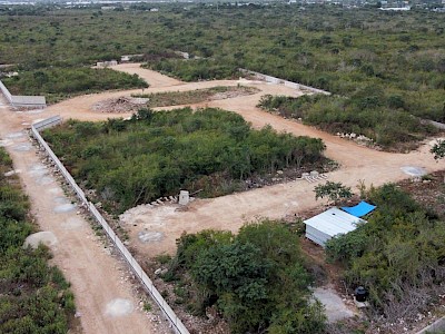 LOTE RESIDENCIAL DE 278.3m2 EN VENTA EN CHOLUL, AL NORTE DE LA CIUDAD DE MÉRIDA