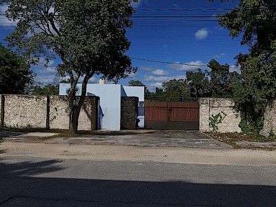 Casa amplia en KOMCHEN, comisaría al norte de Mérida 