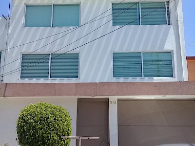 CASA DE AUTOR REMODELADA EN RENTA Y VENTA DRAMATURGOS, SATÉLITE, NAUCALPAN