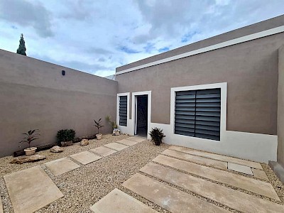 VENTA DE CASA DE UNA PLANTA ESTILO COLONIAL