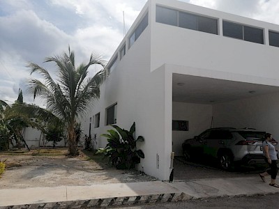 CASA EN VENTA EN LEANDRO VALLE, MERIDA, YUCATAN 