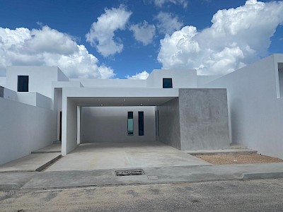 CASA EN VENTA EN CUMBRES DE CASTILLA EN DZITYA, MERIDA, YUCATAN