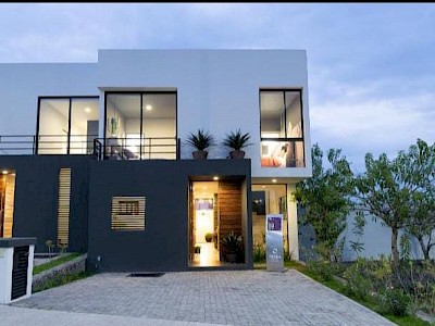 PREVENTA CASA EN ZIKURA, ZIBATÁ, QUERÉTARO MODELO MILAN