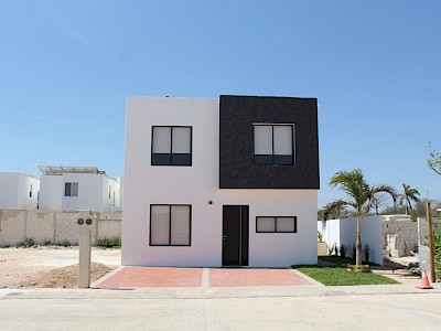 VENTA DE CASA EN PRIVADA IDILIA CONKAL- CARRETERA CHICXULUB PUERTO