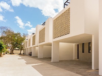 ÚLTIMOS TOWNHOUSES EN CHUBURNÁ