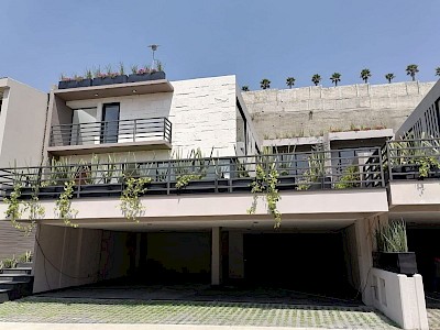 Hermosa casa en la zona nueva de bosque real 