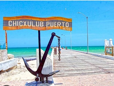TERRENO EN VENTA EN LA PLAYA 10x40, CHICXULUB, YUCATAN