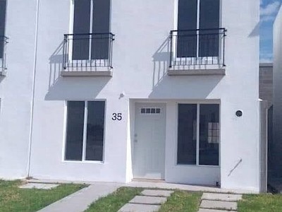 VENTA DE CASAS EN CLUSTERS CON ALBERCA EN CIUDAD DEL SOL