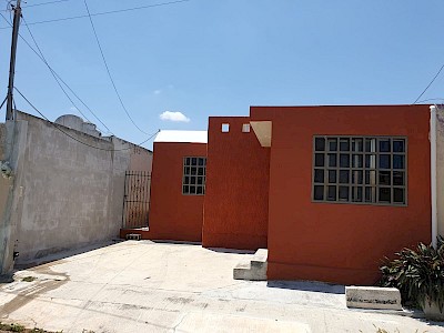 VENTA CASA AL PONIENTE JUAN PABLO II 