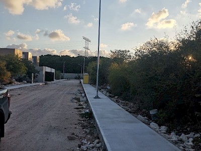 VENTA DOS TERRENOS JUNTOS TEMOZON NORTE  