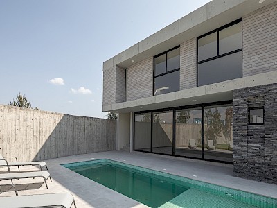 VENTA DE CASAS EN EXCLUSIVO CLUSTER CON SOLO 36 CASAS Y CASA CLUB EN JURIQUILLA