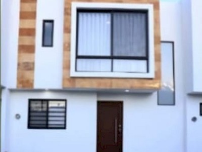 VENTA DE CASAS EN CLUSTER CON CASA CLUB EN SAN ISIDRO JURIQUILLA