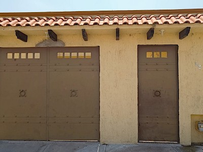 Casa de OPORTUNIDAD en Santuarios del Cerrito. ENTREGA INMEDIATA!!! BUENA UBICACIÓN!!! Por Pueblito