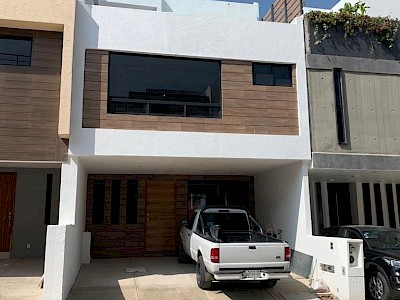 CASA EN VENTA EN COLINAS II, LAGO ESMERALDA ATIZAPÁN
