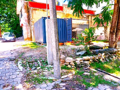 Se renta Terreno Comercial en Esquina de 140 m2, Zona Turística de La Cañada, Palenque, Chiapas