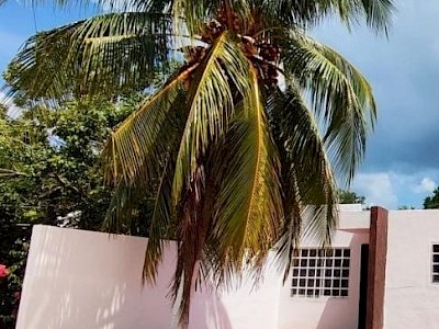 CASA EN CHOLUL DE 2 HABITACIONES EN CALLE PRIVADA EXCELENTE UBICACION