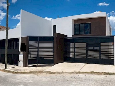 CASA EN VENTA EN LEANDRO VALLE 