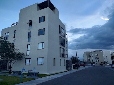 VENTA DE DEPARTAMENTOS NUEVOS EN PB CON TERRAZA EN EL MIRADOR CON ALBERCA Y SEGURIDAD