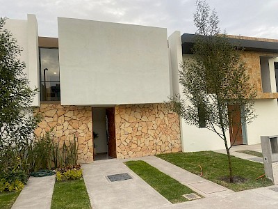 CASAS EN ZIBATA 