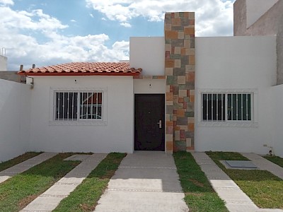 En Querétaro tu nuevo Hogar te espera, casa un nivel nueva 3 recamaras Las Trojes