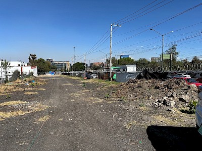 VENDO TERRENO COMERCIAL ENFRENTE DE SIX FLAGS EN BLVD PICACHO AJUSCO