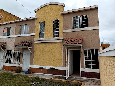 Casa en venta en Real del Cid 
