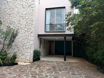 Venta casa en lindo entorno Cholul Mérida Yuc 