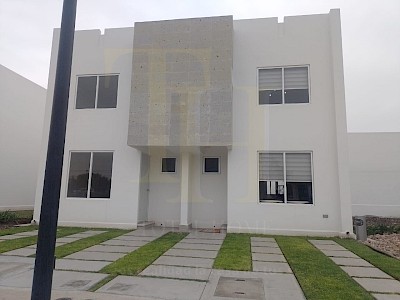 Tu nuevo Hogar en privada, espacios amplios 3 o 4  recamaras, áreas recreativas incluye escrituras