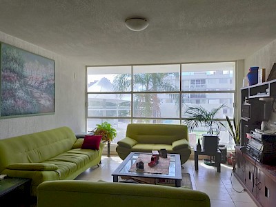 Se vende departamento condominio Punta del Este Corregidora Queretaro.