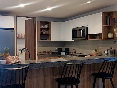 Zibata Casa Disponible, 3 recamaras + Estudio 3 baños completos