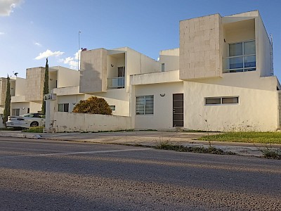 Casa en Privada Zona Dzytia