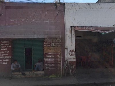 CASA EN VENTA CENTRO PARA REMODELAR 