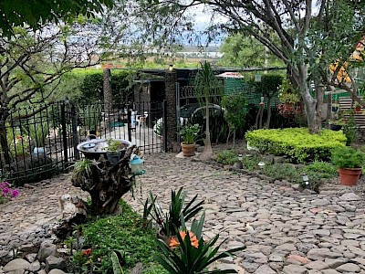 AMPLISIMO JARDIN