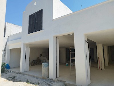 VENTA DE PROPIEDAD SOBRE AVENIDA EN FRANCISCO DE MONTEJO