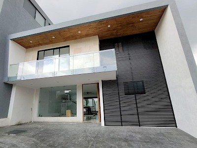 CASA DE AUTOR EN VENTA EN GARAMBULLO 1, ZIBATÁ, QUERÉTARO