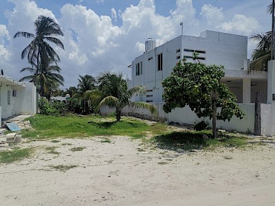 Chelem Venta Terreno a menos de cien metros del mar 