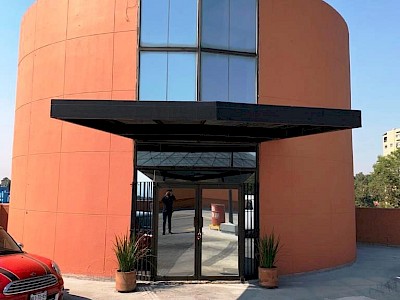 ESPECTACULAR OFICINA EN RENTA Y VENTA EN CENTRO CORPORATIVO HELIPLAZA EN LOMAS VERDES, NAUCALPAN