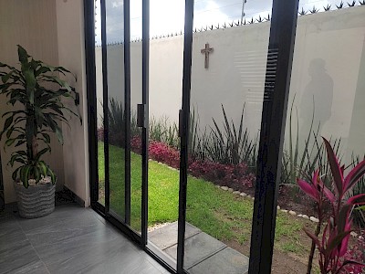 Casa en fraccionamiento cerrado con vigilancia a 10 minutos de Apizaco centro 