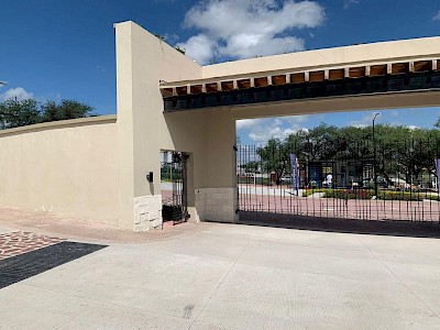 HERMOSA Y ESPACIOSA CASA EN MISIÓN DE SCHOENSTATT