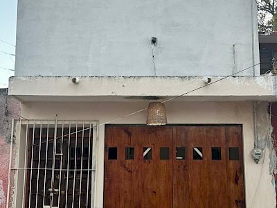 Linda Casa, Remodelada, en el Centro de la Ciudad, lista para habitarse