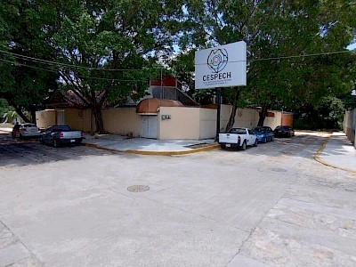 ESTUPENDO LOCAL COMERCIAL PARA PRODUCIR DINERO EN EL ACCESO DE LA ZONA DE TERÁN EN TUXTLA GUTIÉRREZ PARA SER USADO COMO ANTRO, CENTRO BOTANERO, RESTAURANTE O USOS SIMILARES. 