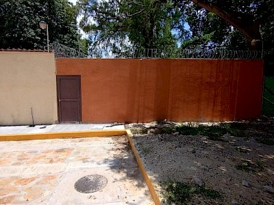 ESTUPENDO LOCAL COMERCIAL PARA SER USADO COMO OFICINAS, CONSULTORIOS, DESPACHOS, CENTROS DE REPARTO Y SIMILARES UBICADO EN TERÁN, TUXTLA GUTIÉRREZ.