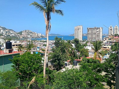 ACAPULCO COL. ICACOS 281.00 MTS CON UN CUARTO CON BAÑO CERCA DE LA BASE NAVAL