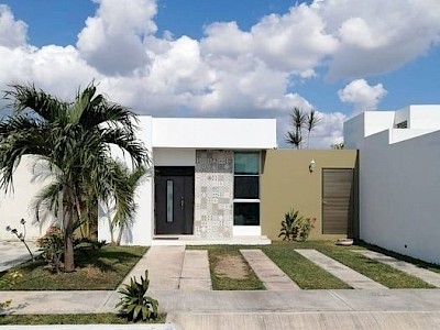 Totalmente Amueblada Casa 2 Hab,1 Baño en Gran Santa Fe