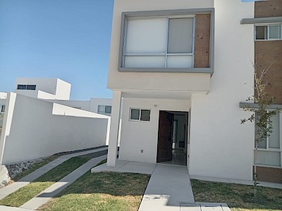 CASA EN RENTA EN VITALÁ ZAKIA, QRO