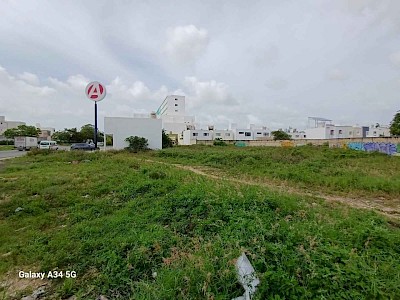 TERREN0  EN  RENTA AV. 135 USO  DE  SUELO MXTO