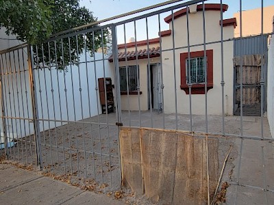 Se Renta Casa en Fracc Villas del Real 2 Habitac 2 Minisplits 
